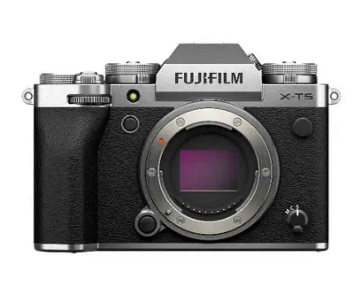 Fujifilm XT-5 With 56mm 1.4 Lens