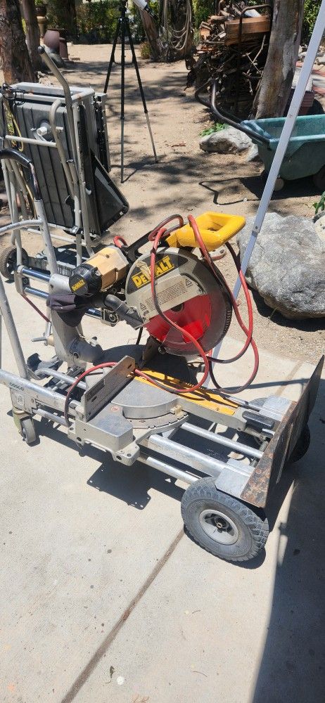 12in dewalt DW708 compound Sliding miter