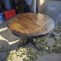 Dinning Table With Extender Leaf