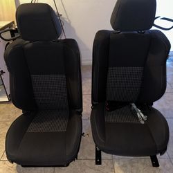 Dodge Challenger Seats 
