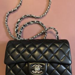 Authentic Chanel Classic Handbag for Sale in Phoenix, AZ - OfferUp