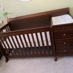 4 In 1 Baby Crib 