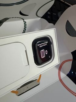 Apple Watch Series 7 45mm (GPS + Cellular)