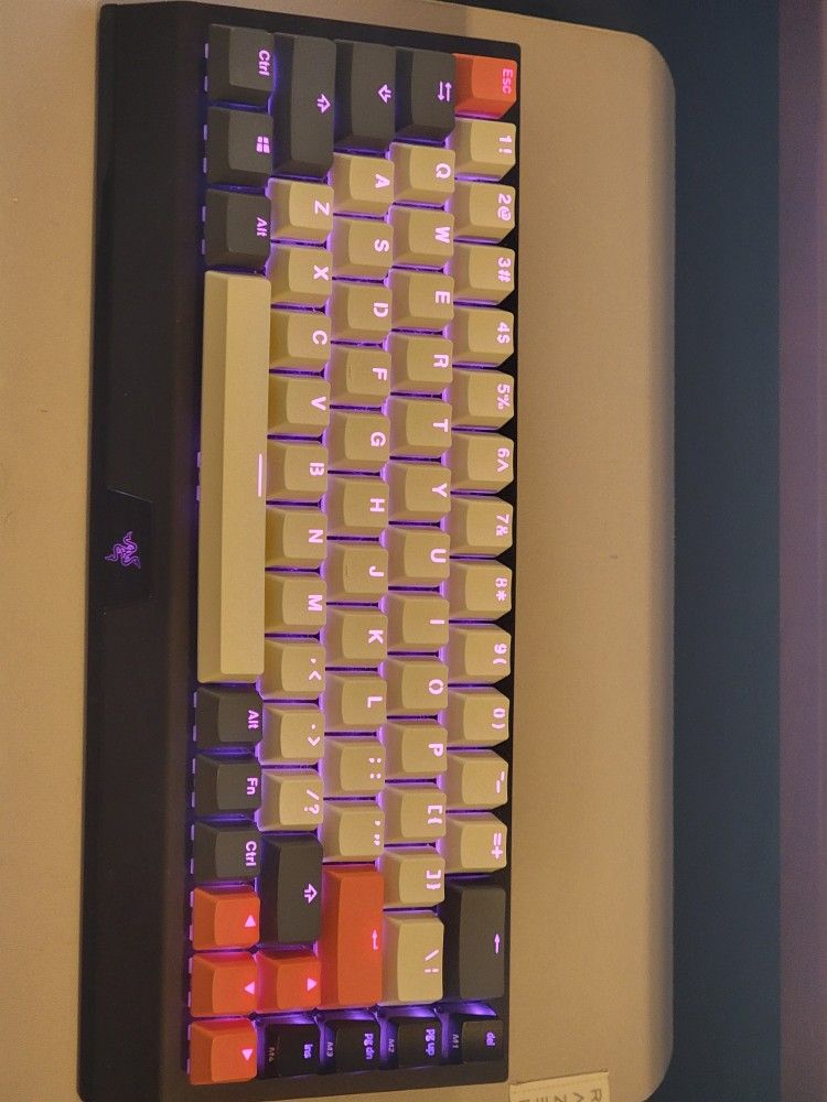 Razer Blackwidow V3 Mini Hyper speed Phantom Custom Keycaps