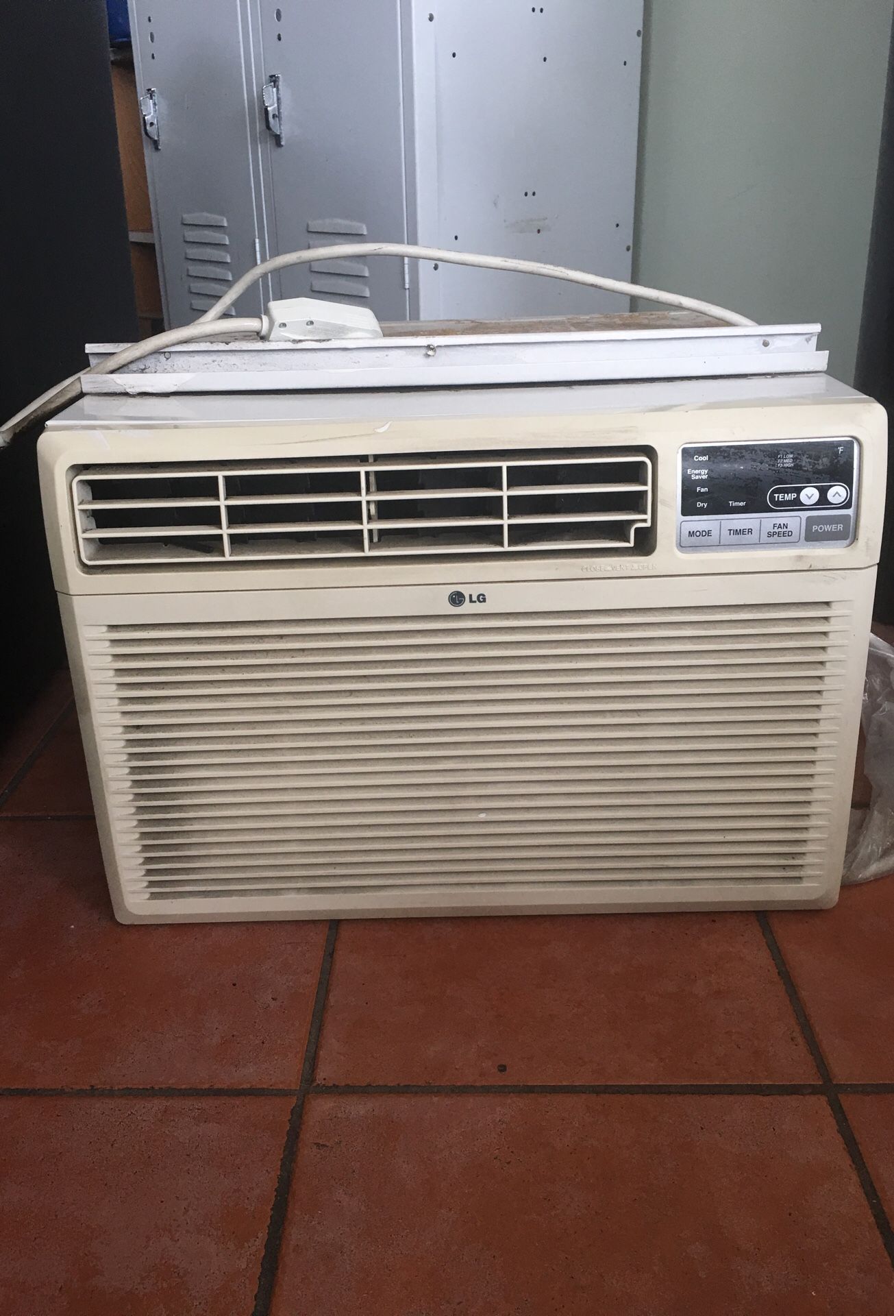 Window AC 10000 btu good working condition