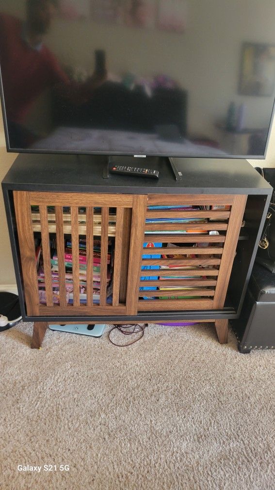 Tv Stand And Book Shelf