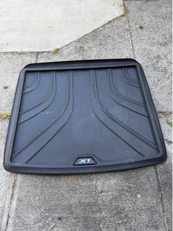 BMW X1 trunk liner