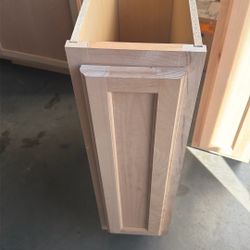 9 inch kitchen cabinet $49 each )5 available