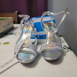 Silver And Black Dress Pumps Size 8