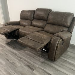 Reclining Couch 