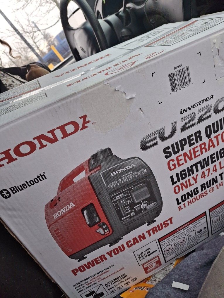 Honda Eu2200i Companion Unopened Brand New