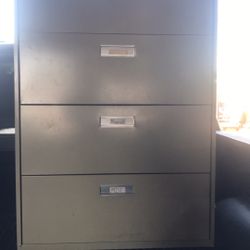 4 Drawer Lateral Cabinet 