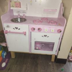 Little Kids Kitchen 