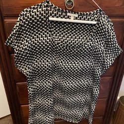 Pleione top - with an adorable dog print pattern. Size L.