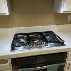 GE 30" Built-In Gas Cooktop