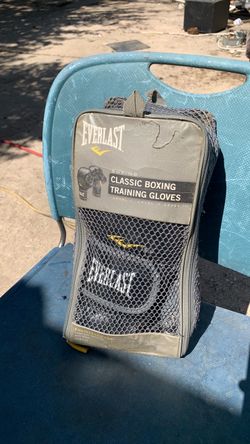 Boxing gloves