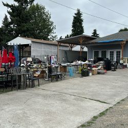 Huge Garage Sale In Aloha!
