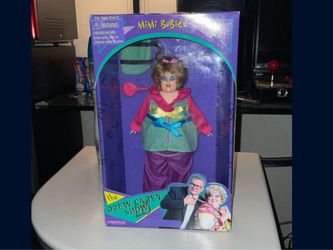 Mimi Bobeck figurine