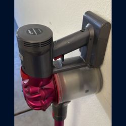 Dyson V7 Vacuum.