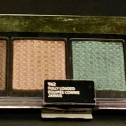 Revlon So Fierce! Prismatic Eyeshadow Palette in the shade 962 Fully Loaded. 
