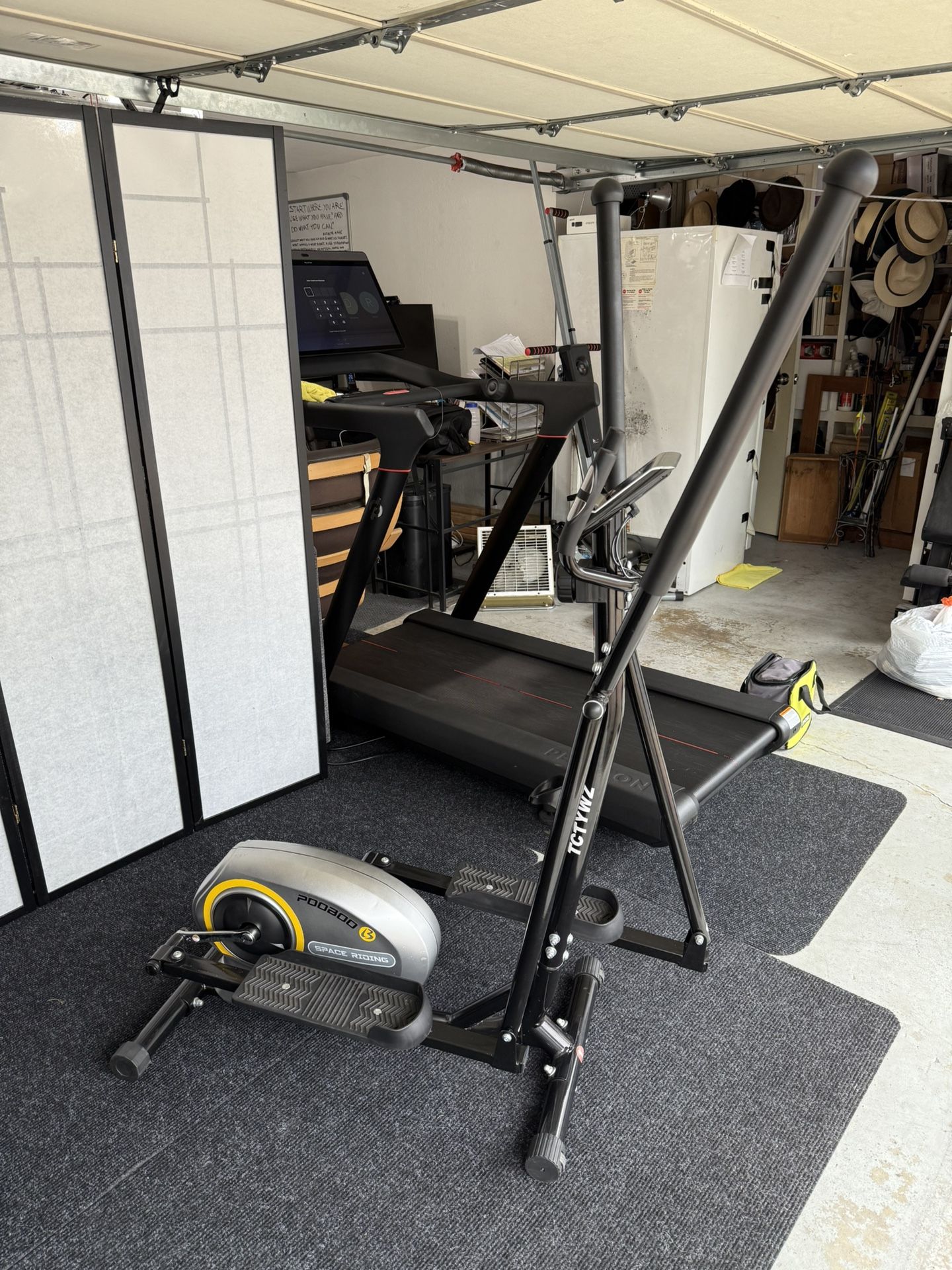 💪 Pooboo Space Riding Elliptical – Compact & Smooth!