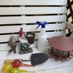 Garden Decorations & Tools