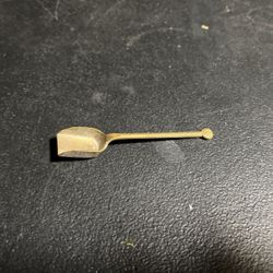 Brass Doll House Fireplace Scoop                          A-03