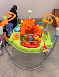 Baby bouncer