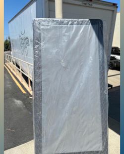 Twin size box spring