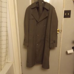 Men's Vintage Botany 500 Trench Coat With Zip Out Liner