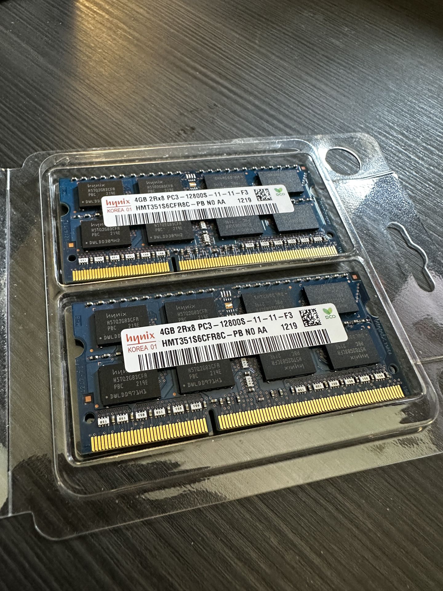 Hynix 4GB Laptop RAM x2