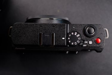 LUMIX S9 + 20-60 kit lens PLEASE READ