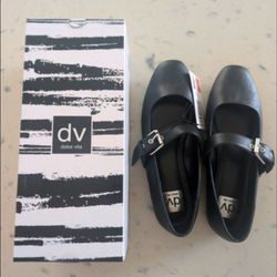 Brand new women flat shoes