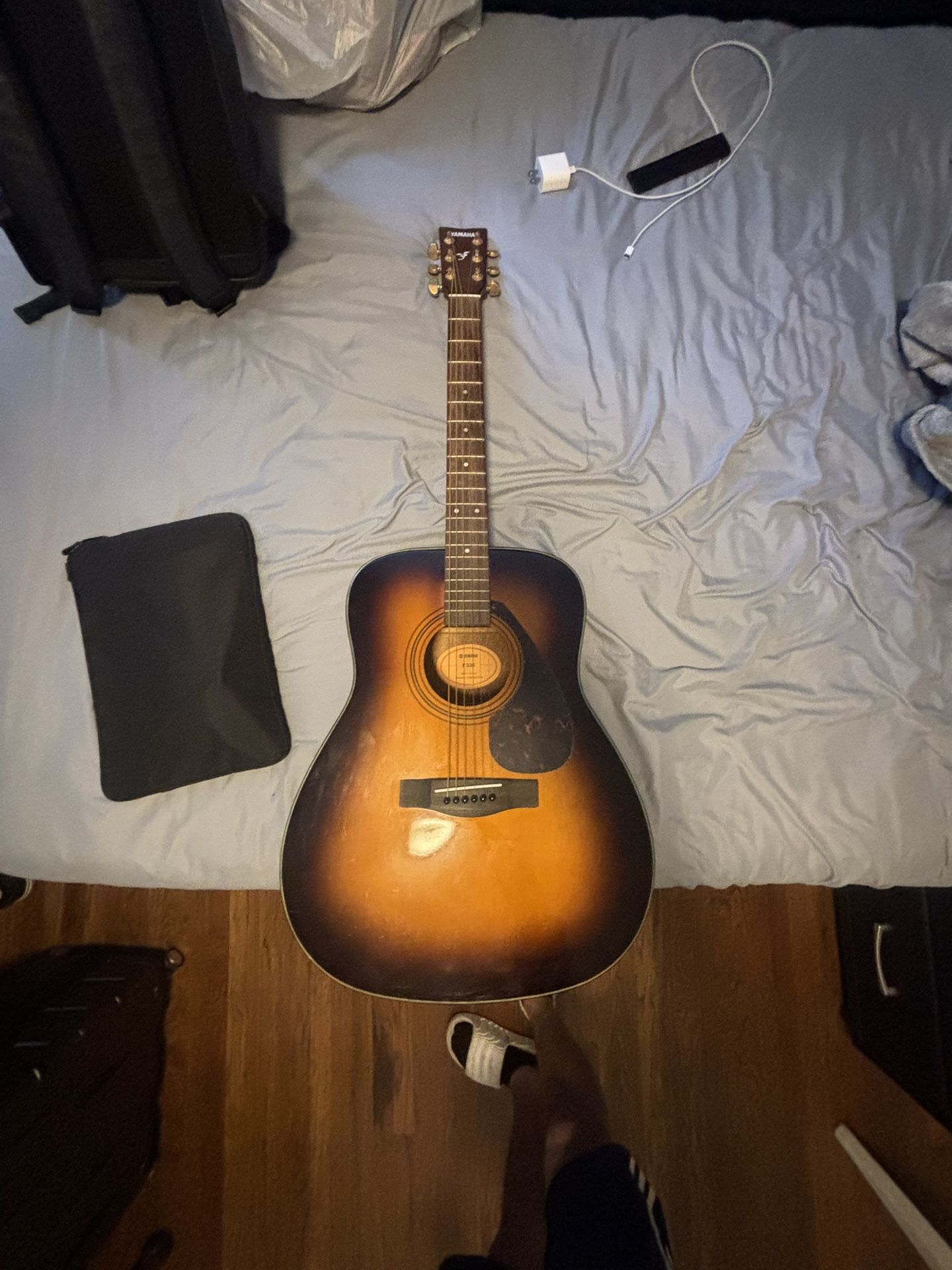 YAMAHA Acoustic Guitar - Looking FOR OFFERS