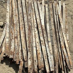 36” Metal Stakes