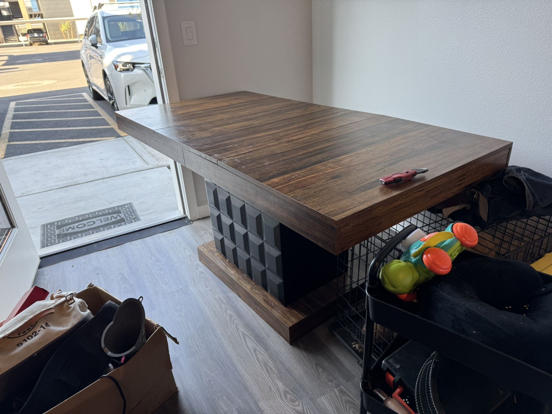 Kitchen table