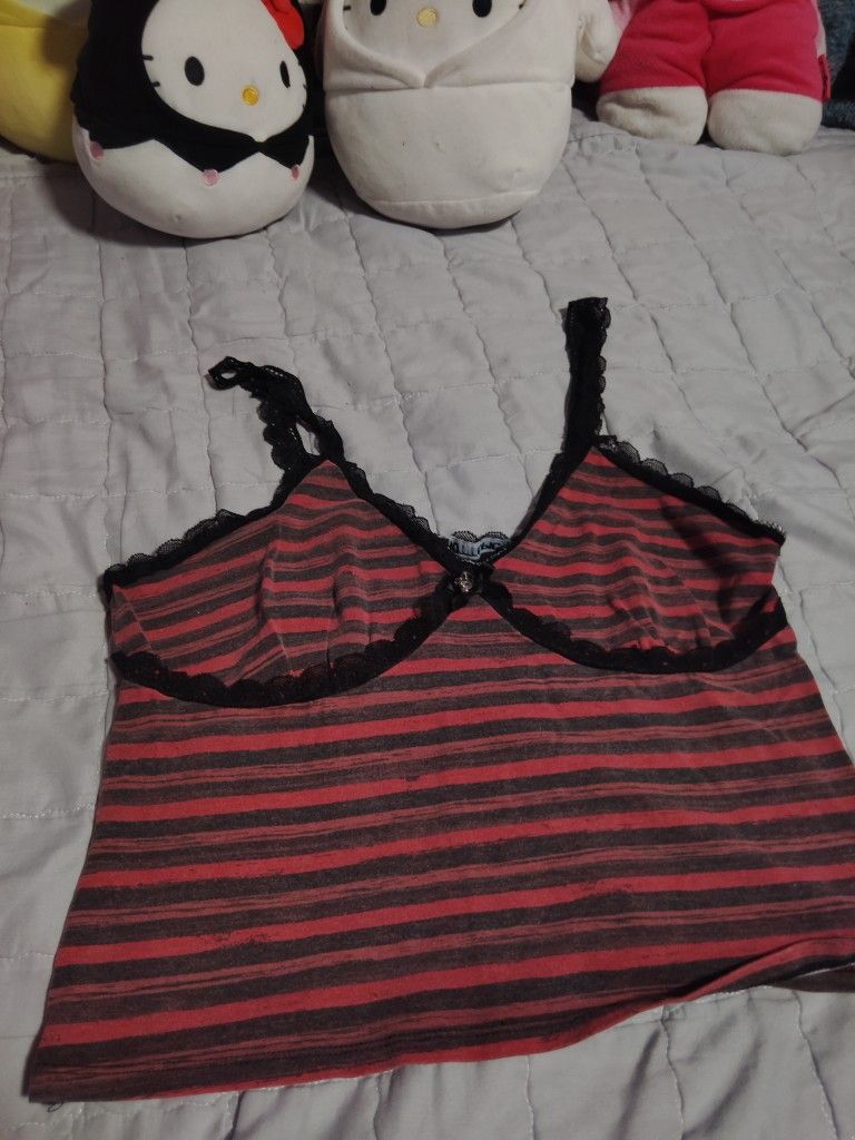 hot topic red top y2k