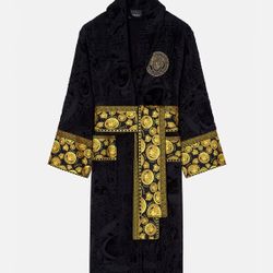 Crystal Medusa Amplified Bathrobe