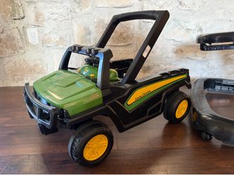 🚜 John Deere Gator Baby Walker – Excellent Condition!
