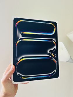 Ipad pro m5 chip 13 inch 2tb wifi and cellular unlocked