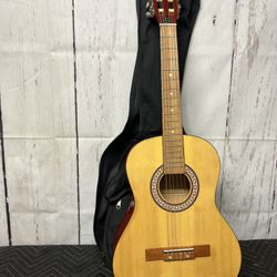 Mountain 3/4 Size Nylon String Acoustic Guitar w/ Gig Bag!