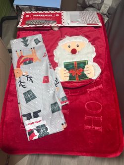 NEW Christmas Holiday Décor Bundle – Never Used 🎄🎅