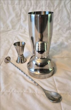 Cocktail Shaker Set
