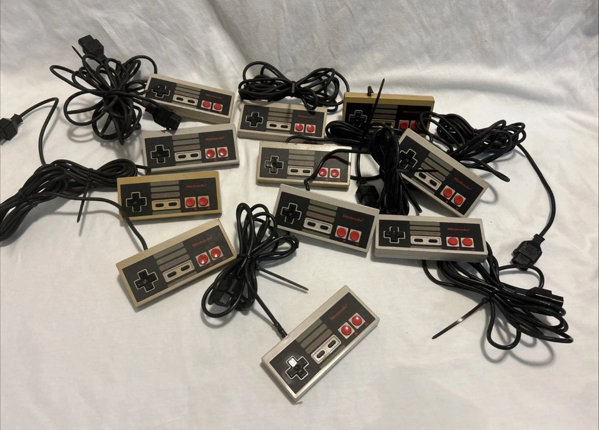 Super Nintendo, Nintendo 64, Xbox, PlayStation, Etc Remote Controls Complete Lot Only, 56 In Total
