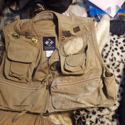 Small  Columbia Fishing Vest