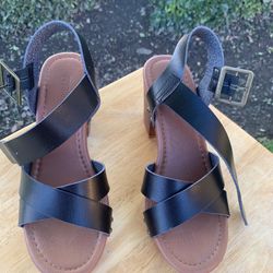 Ladies  shoes chunky heel size 6 1/2