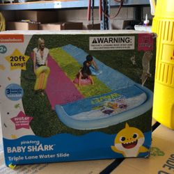 Baby Shark Inflatable Sprinkler Nickelodeon 