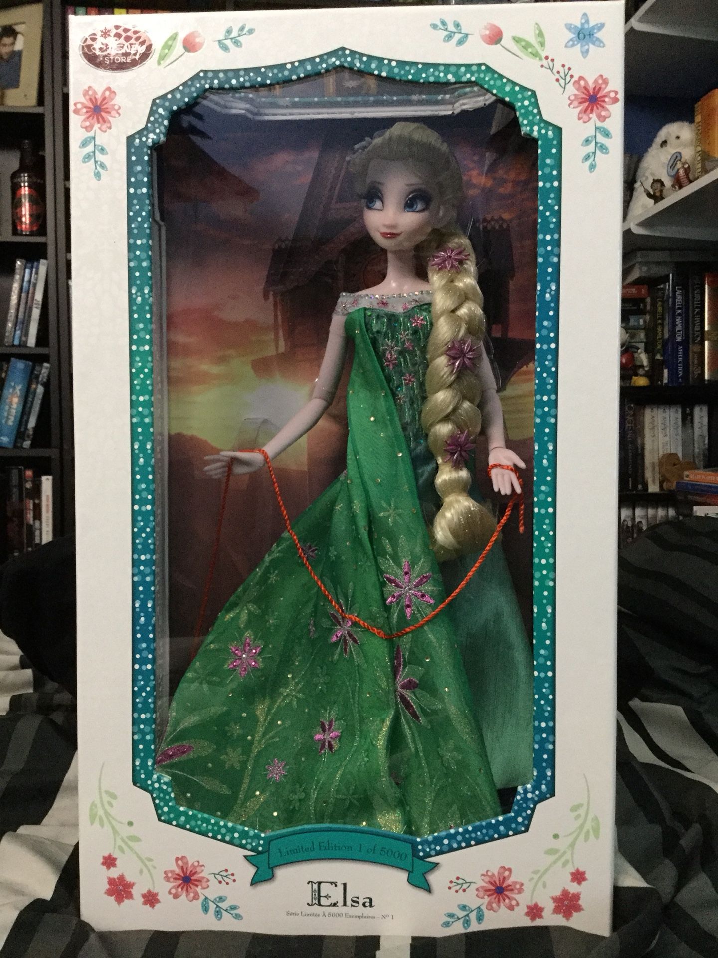 Frozen Elsa Disney Store Limited Edition Doll
