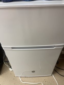 G.E Mini Top And Bottom . With Freezer