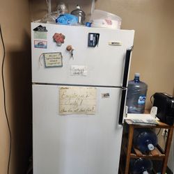 Apartment Size Refrigerator 
